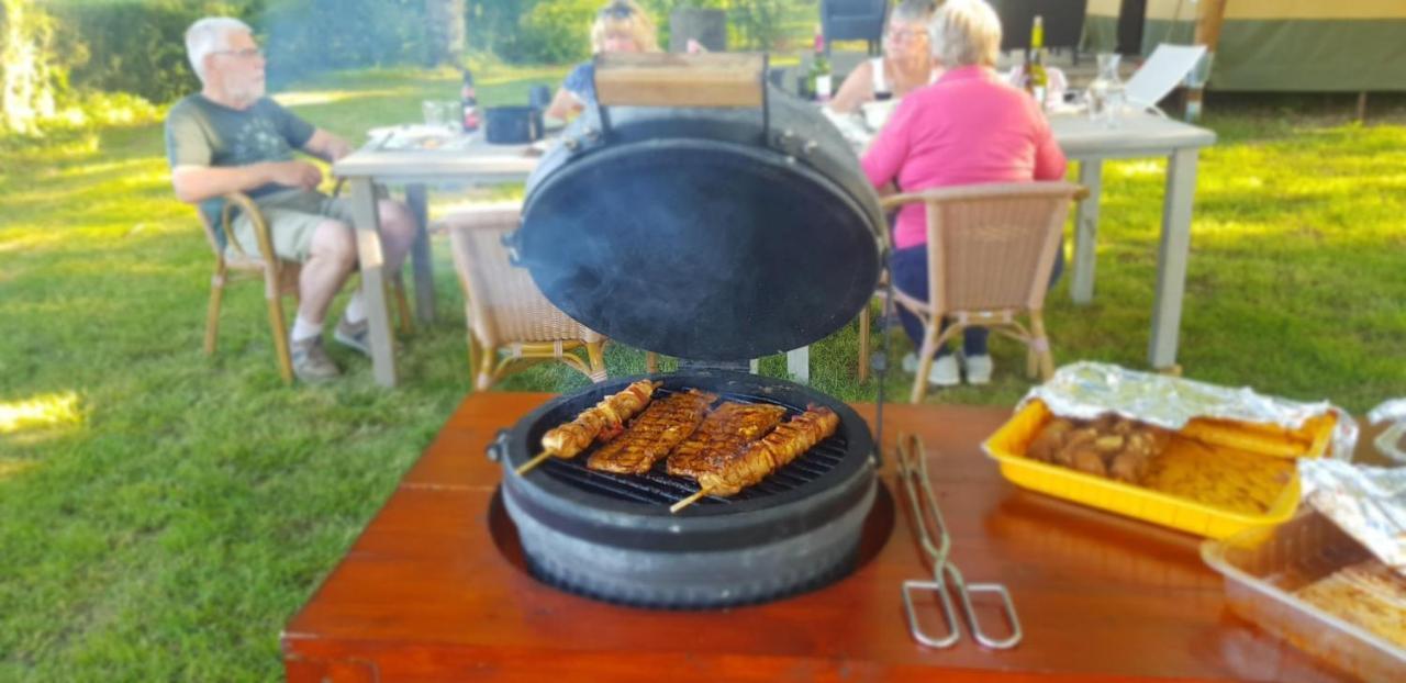 Glamping Les Arbres, Luxe Safaritent Met Zwembad Cronat 외부 사진